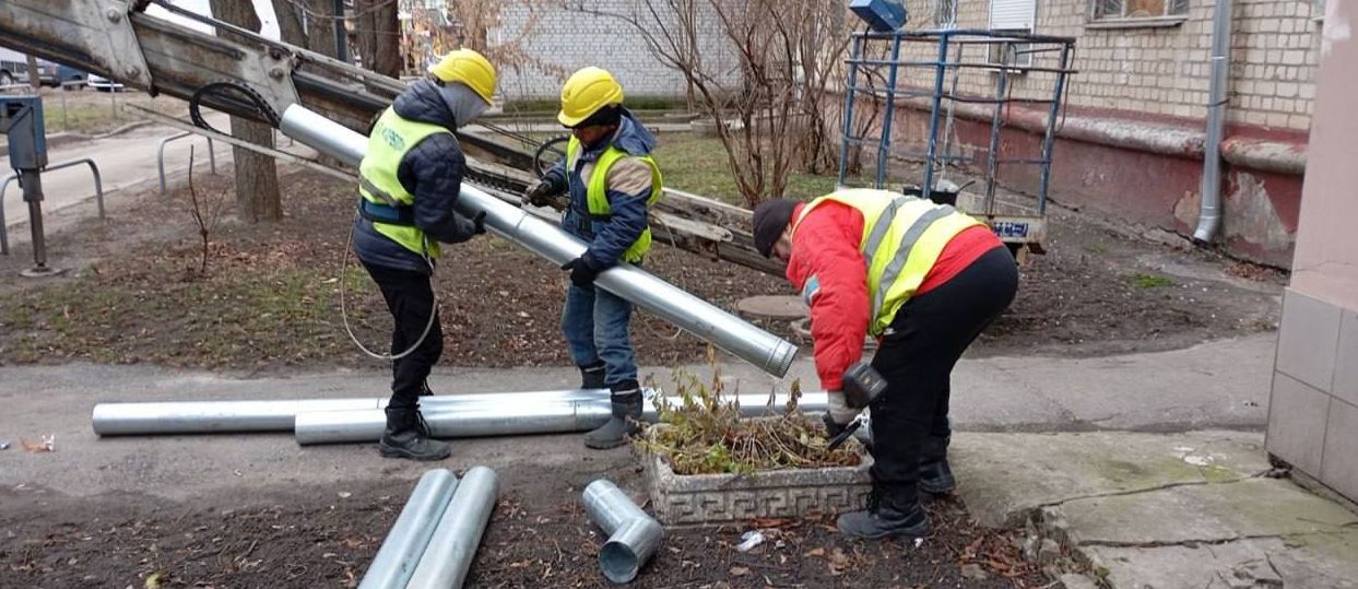Харківські комунальники активно працювали над покращенням водопостачання та усуненням аварій