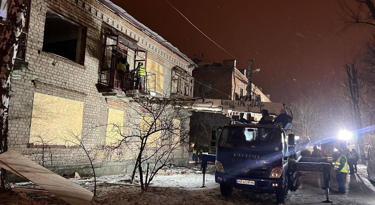 Серйозні пошкодження в Шевченківському районі Харкова: огляд наслідків обстрілу