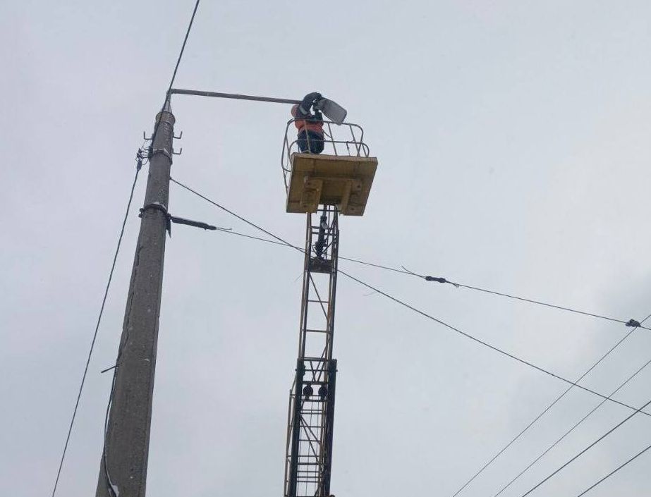 Харківські комунальники активно ліквідують аварійне освітлення