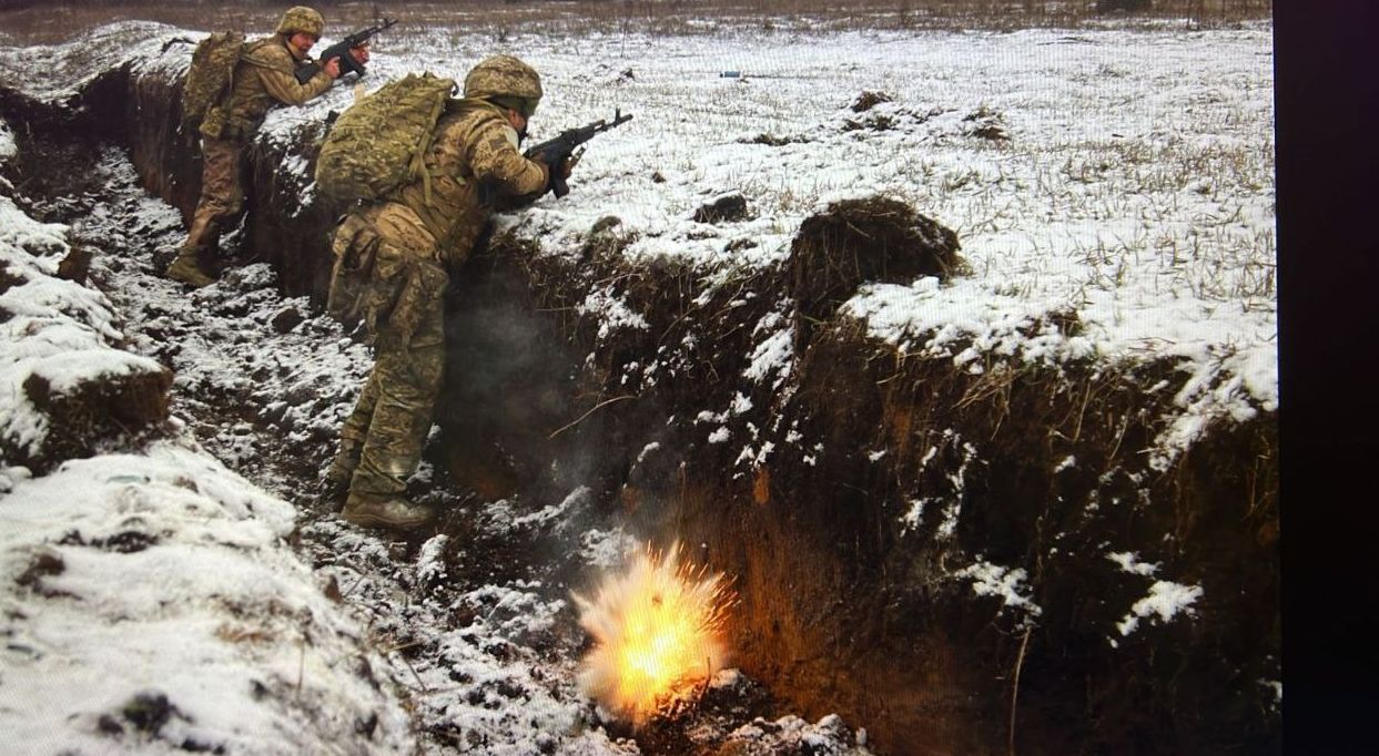 На Ситуація на Східній Україні: Атаки Російських Підрозділів