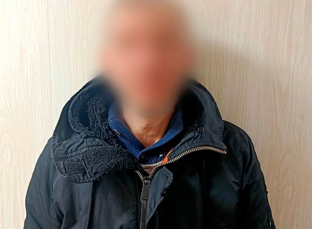 Викрадення каси у Харкові: Зловмисник дістався до грошей за допомогою ножа