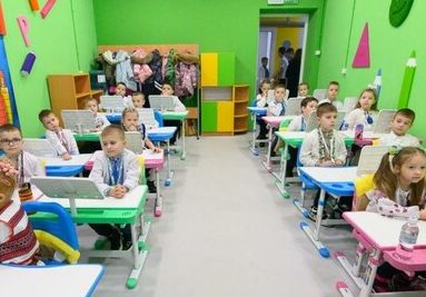 Новий навчальний рік розпочався в Харкові: понад 97 тисяч школярів вже навчаються