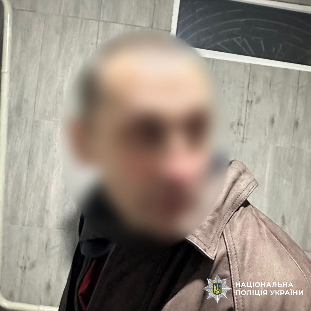Грабіж у Харкові: Зловмисник пограбував неповнолітнього