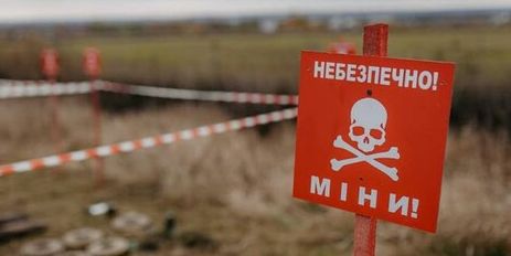 Харківські рятувальники продовжують знищувати вибухівку