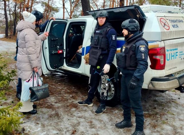 Поліція організувала евакуацію мешканців села Студенка на Ізюмщині