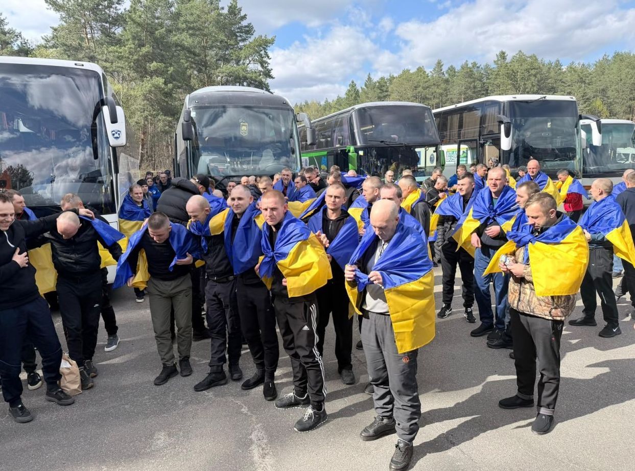 Під час чергового обміну додому повернулися 193 українські воїни