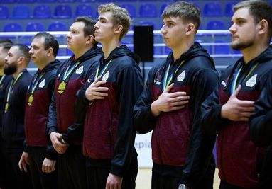 Золотий дебют: волейбольний клуб «Локомотив 1945» отримав нагороди в Харкові