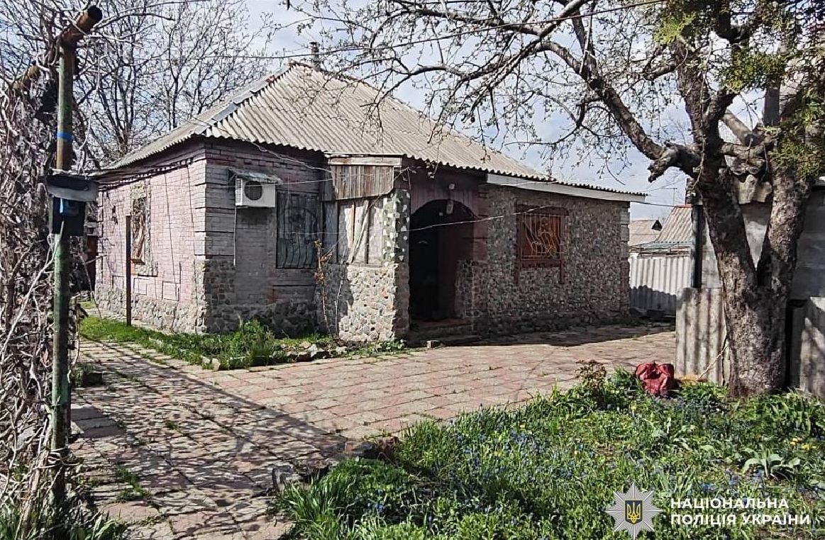 Напад у Лозовій: рецидивіст катував 68-річного чоловіка, вимагаючи гроші