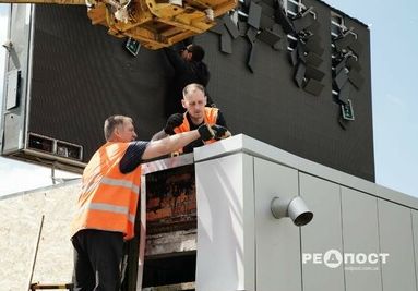 У Харкові ліквідять наслідки обстрілів безпілотниками