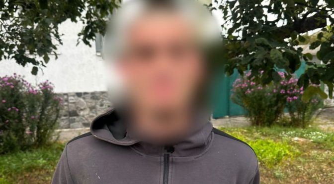У Харкові затримано чоловіка за пограбування жінки біля магазину