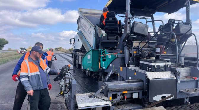 Ремонт дороги на Харківщині біля Берестина: деталі робіт