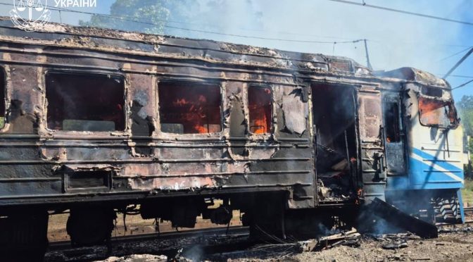 Трагедія на Харківщині: ворожий удар БпЛА по електропотягу