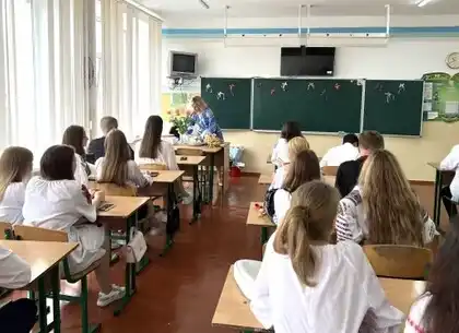 Стійкість без ілюзій: досягнення та відставання українських підлітків у дослідженнях PISA