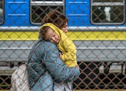 Зміни у Польщі: чому десятки тисяч біженців з України втратили захист